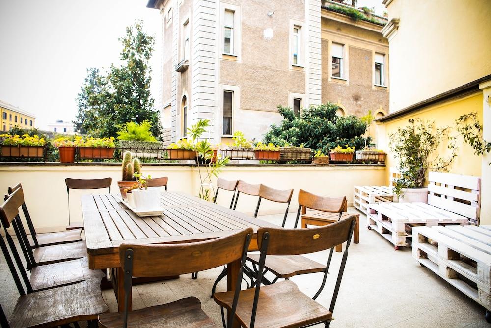Rome Experience Hostel Exterior photo